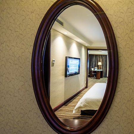 Leeden Hotel Chengdu Extérieur photo